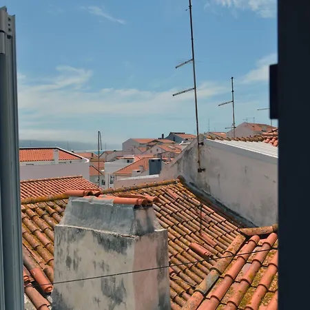 Porta 4 - Patio Do Pescador Tatil Evi Nazaré